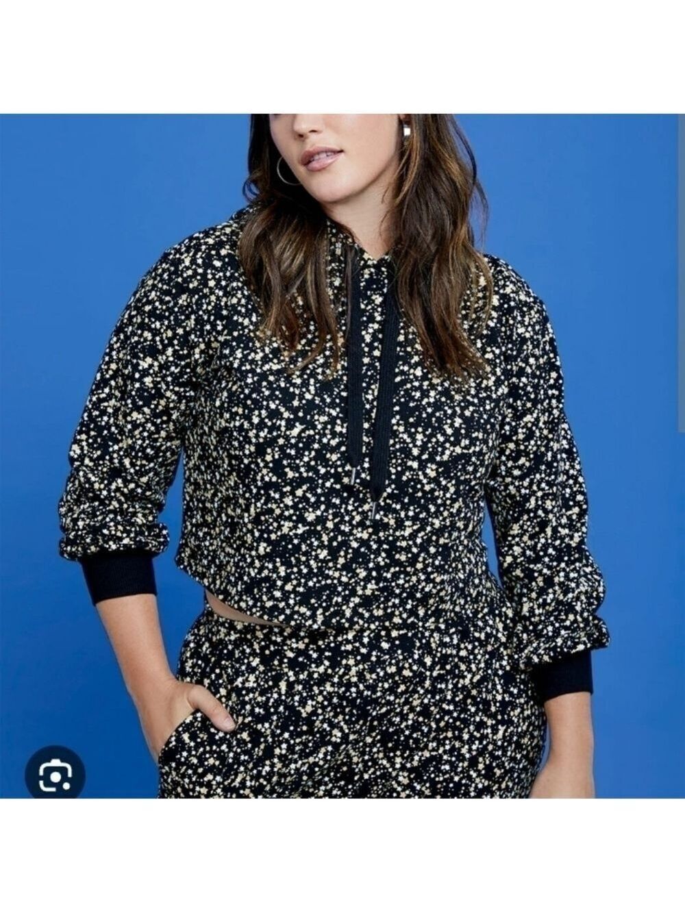 Eloquii X Refinery 29 Star Print Cropped Hoodie